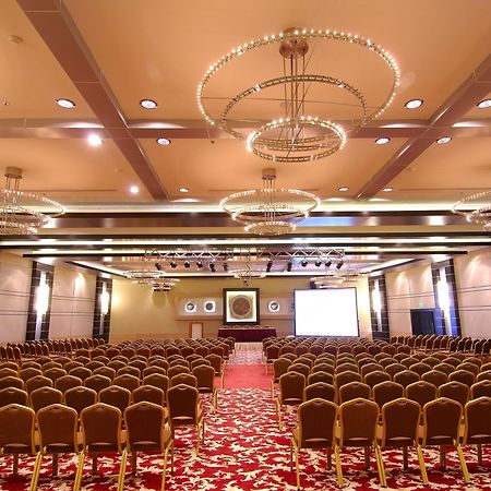 Dedeman Konya Hotel Convention Center Екстериор снимка