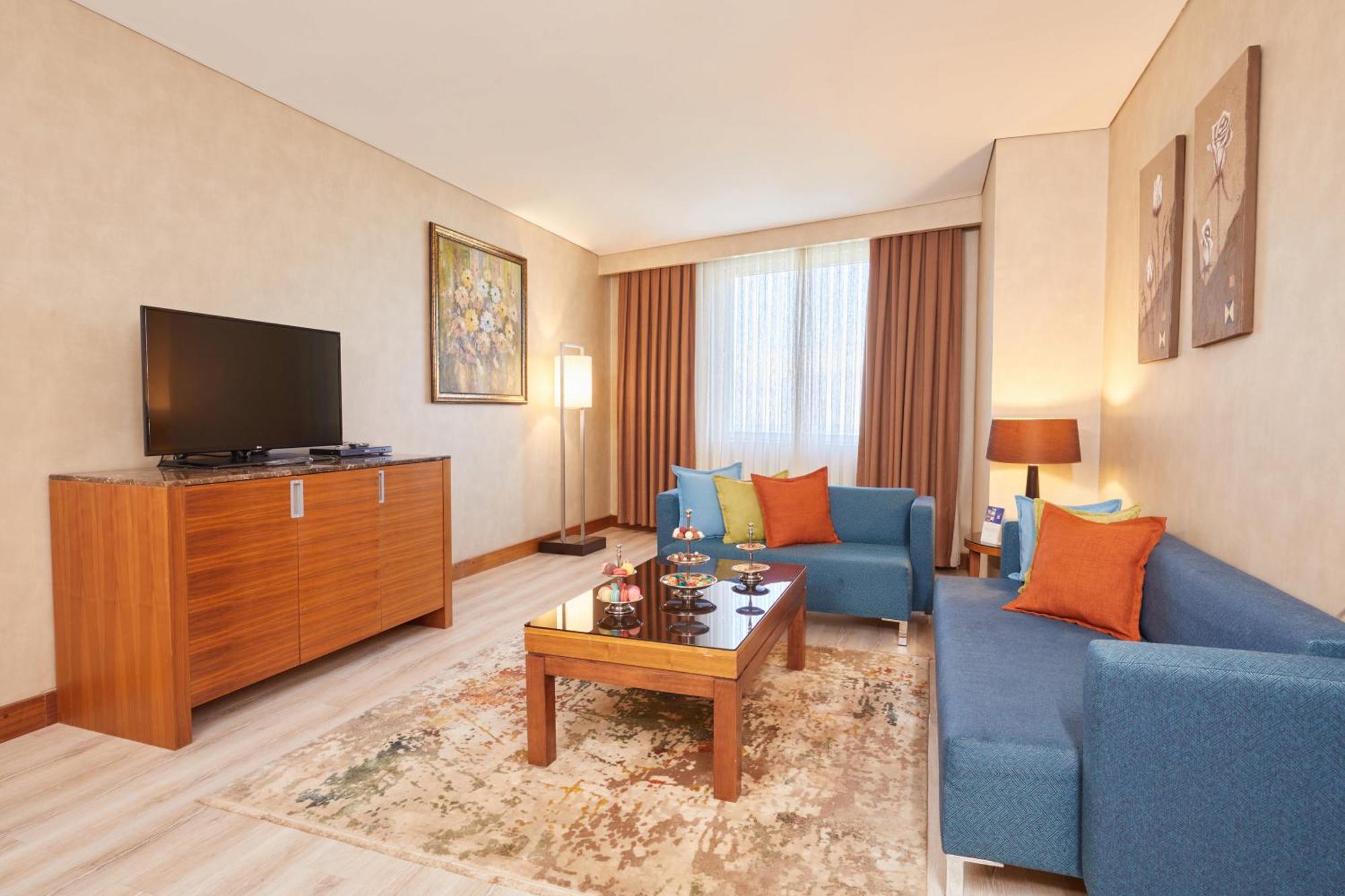 Dedeman Konya Hotel Convention Center Екстериор снимка