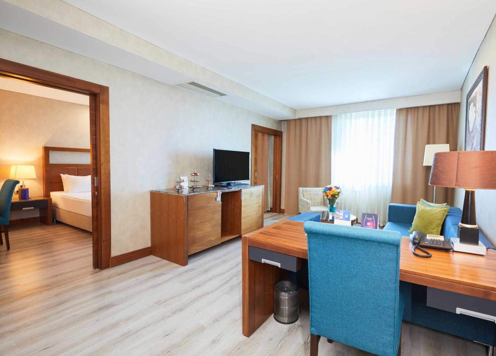 Dedeman Konya Hotel Convention Center Екстериор снимка